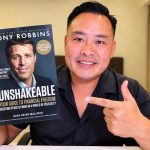 Tony Robbins – Unshakable book review